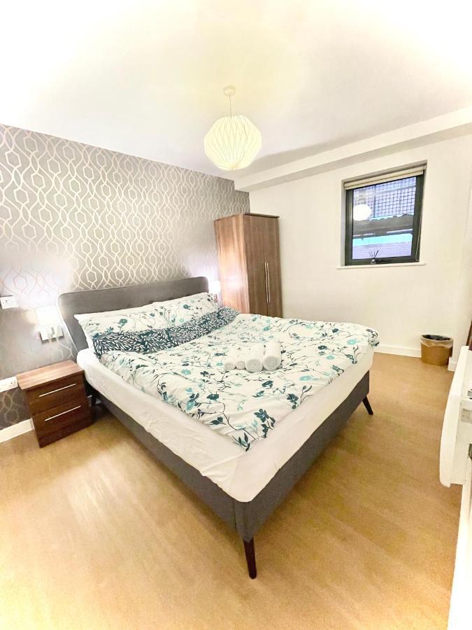 Lovely 2 - Bedroom Condo In Manchester City Centre Экстерьер фото